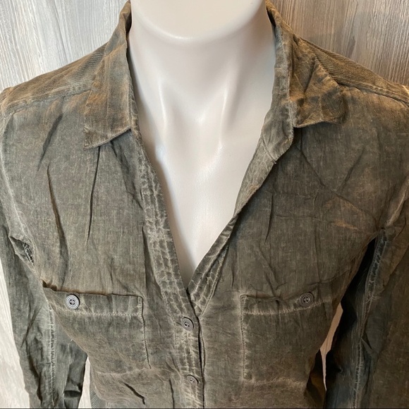 Elan top acid wash type lightweight button up blouse top - Picture 5 of 5